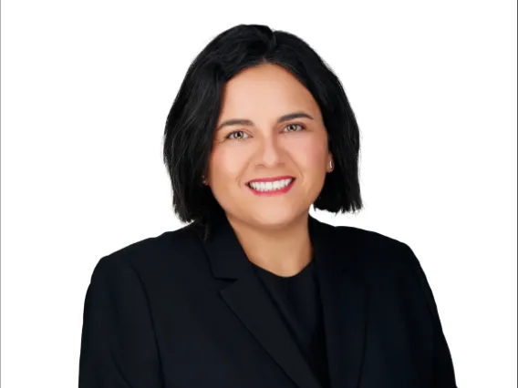Sandra Leal headshot